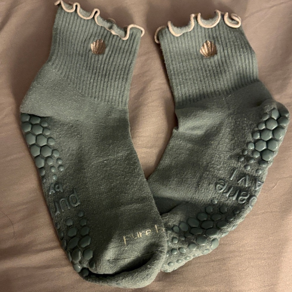 Pure Barre Non-Slip Athletic Socks with cute ruffle and shell design